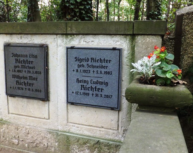 Heinz Ludwig Richter und Sigrid geb. Schneider- Familiengrabbstätte in Cunnersdorf, Sachsen.